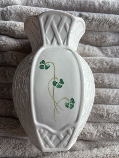 Belleek Ireland Shamrock Trellis Vase 8" (Parian China)