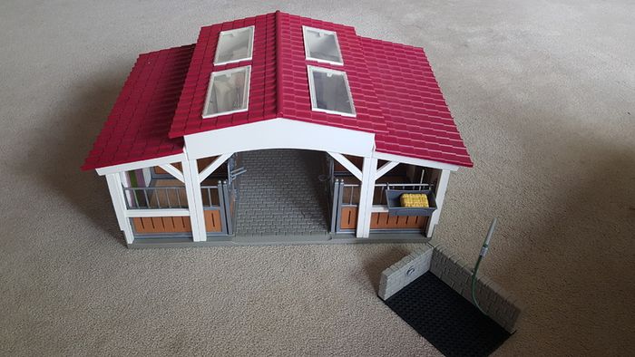 Schleich stables