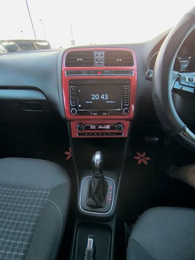 2016 Volkswagen Polo 1.2 TSI Automatic 40,000km