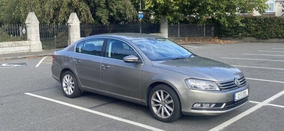 Volkswagen Passat 2012 (Low mileage)