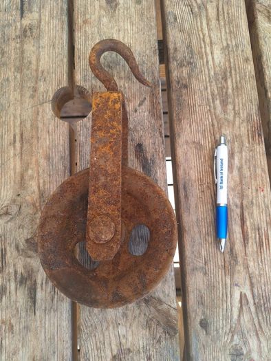 Antique / Vintage Iron Pully Antique