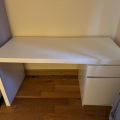 Free Desk