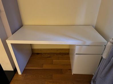 Free Desk