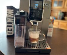 DeLonghi Dinamica Plus Coffee machine Bluetooth version