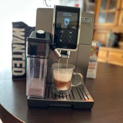 DeLonghi Dinamica Plus Coffee machine Bluetooth version