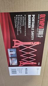 OLYMPIA TOOLS Portable Safety Barrier