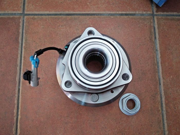 Chevrolet Captiva Opel Vauxhall Antara --- Wheel Bearing Kit / Front Axle