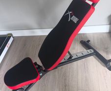 Adjustable weight bench