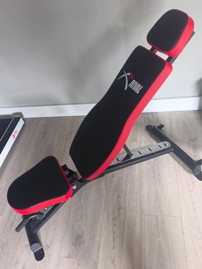 Adjustable weight bench