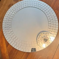 round mirror