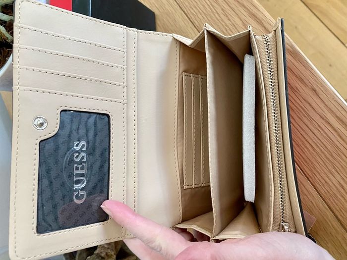 Guess wallet
