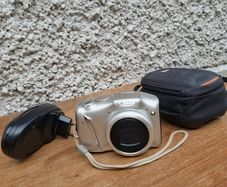 Canon PowerShot SX130 IS Digital Camera + Case & Charger