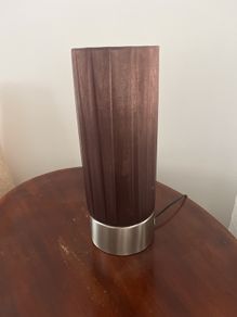 Brown table lamp. 39 cms high