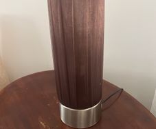 Brown table lamp. 39 cms high