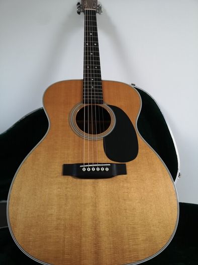 Martin 000-28