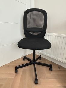 Office chair in black