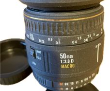 Sigma Nikon Fit 50mm AFD EX f/2.8 true 1:1 macro lens, mint