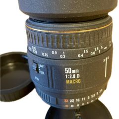 Sigma Nikon Fit 50mm AFD EX f/2.8 true 1:1 macro lens, mint