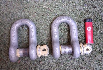 Shackle