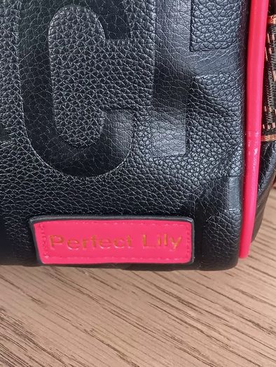 Perfect Lily Black and Red Crossbody Bag