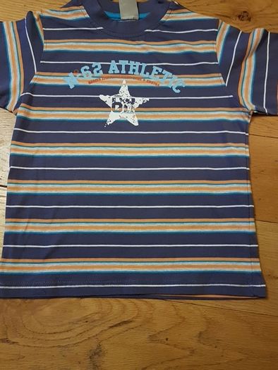 BNWT Age 3-4 Teeshirt