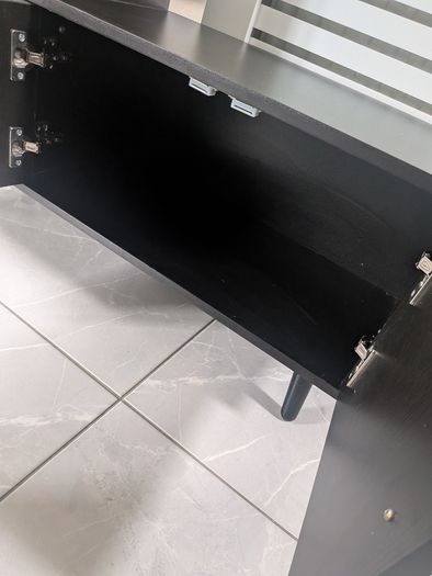 Shoe cabinet