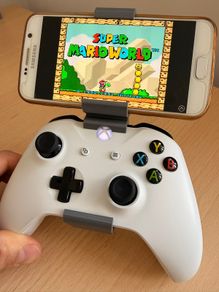 Mobile phone holder for Xbox Controller