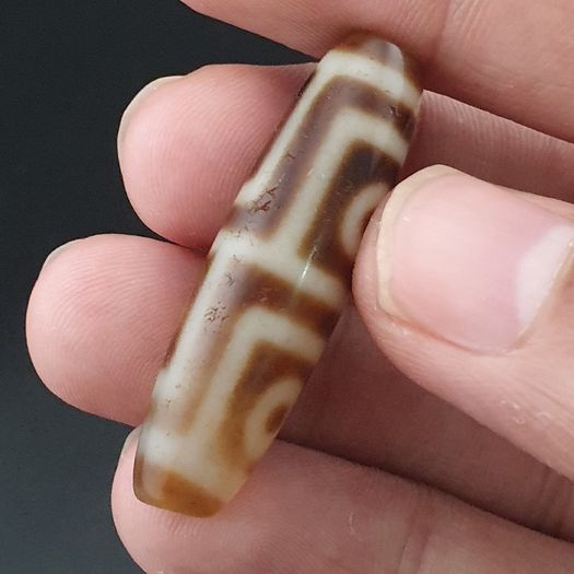 Antique Himalayan 4 Eyes Tibetan Agate Dzi Bead Amulet