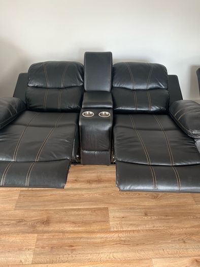 Set of sofa and two arm chairs - recliner
