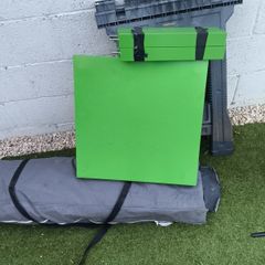 green lack table
