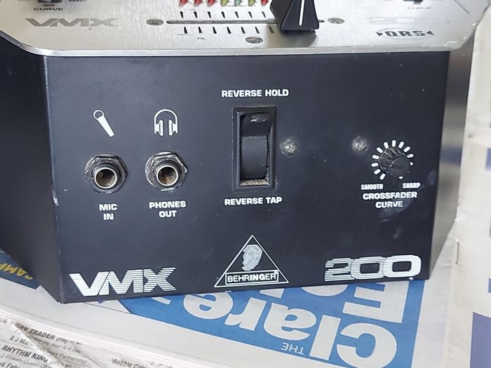 BEHRINGER PRO MIXER Model VMX 200, working great and in excellent condition