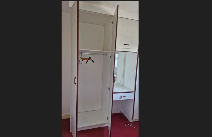 Fitted wardrobe
