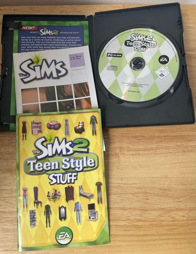 The Sims 2 Teen Style Stuff PC Cd -Rom