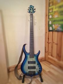 Sire M7 5 string bass