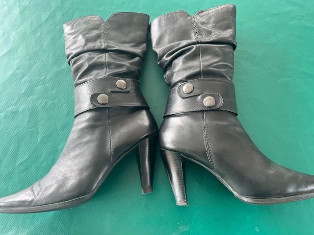 Marco Tozzi  Black leather boots-Softest Leather High Heels Size Uk 6 Eu 39.  Elegant.  In SUPER Condition.
