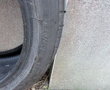 2x Bridgestone tires 225/40/r18