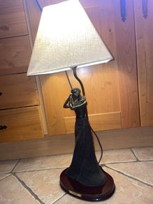 Ethnic Lady Lamp
