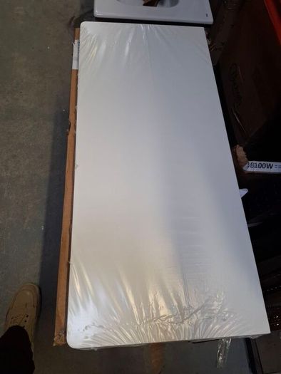 Britton  Minerva White countertop 980x440z12mm