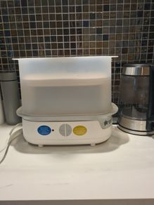 Tommee Tippee Bottle Steriliser and Bottles