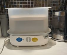 Tommee Tippee Bottle Steriliser and Bottles