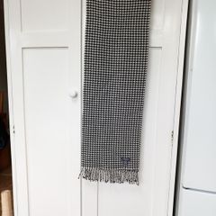 T.M. Lewin Black/Cream 100% Fine Merino Wool Scarf Houndstooth