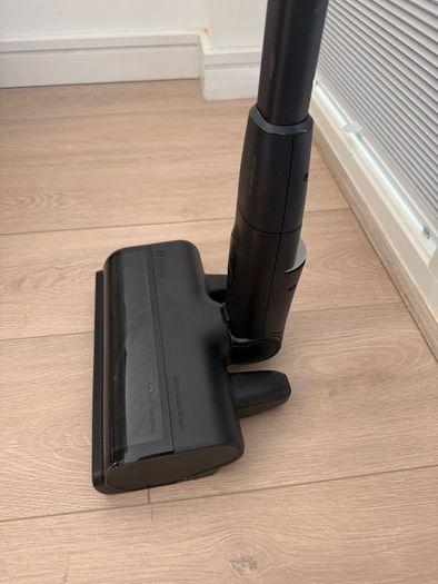Bosch Unlimited 10 Cordless Vacuum, Black