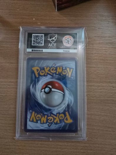Umbreon Gold Star Celebrations 17 Ace 9 graded pokemon card