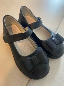 Girls shoes size 31 (UK 11-12) like new
