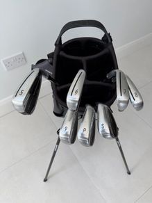Qi Irons 5-PW regular flex
