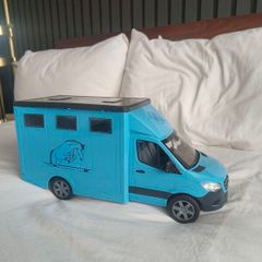 Bruder horse box