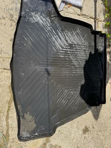 Hyundai i40 saloon genuine rubber boot mat