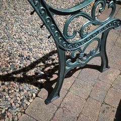 iron cast garden bench sides