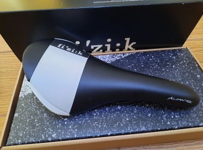 Fizik Aliante R5 K:ium Black and White Edition