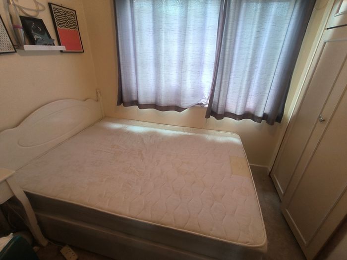 Free queen size bed